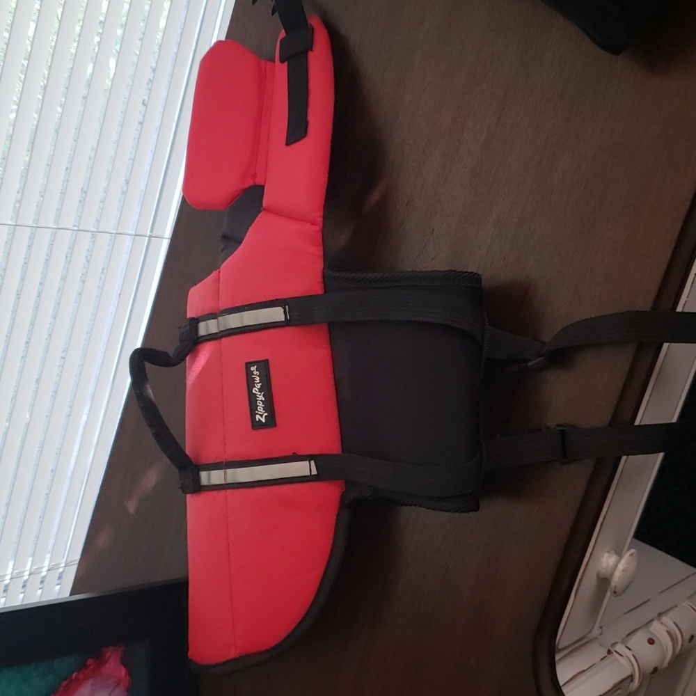Dog life jacket